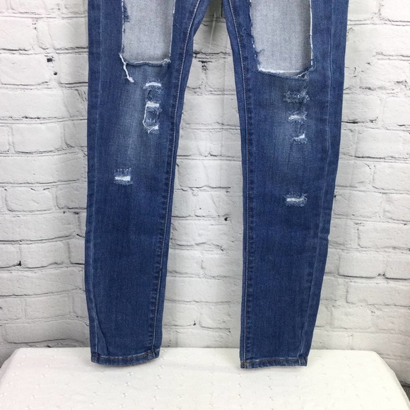 NWT Fashion Nova Dyanne Blue Medium Wash High Rise Denim Jean Juniors Size 3 - Picture 3 of 13